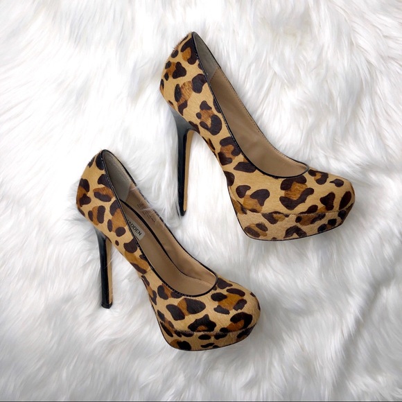 STEVE MADDEN. Leopard print pony hair pumps - Picture 2 of 8